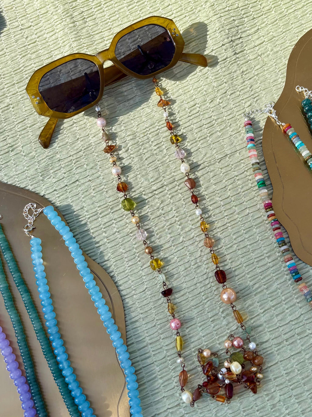 Gemstone glasses chain
