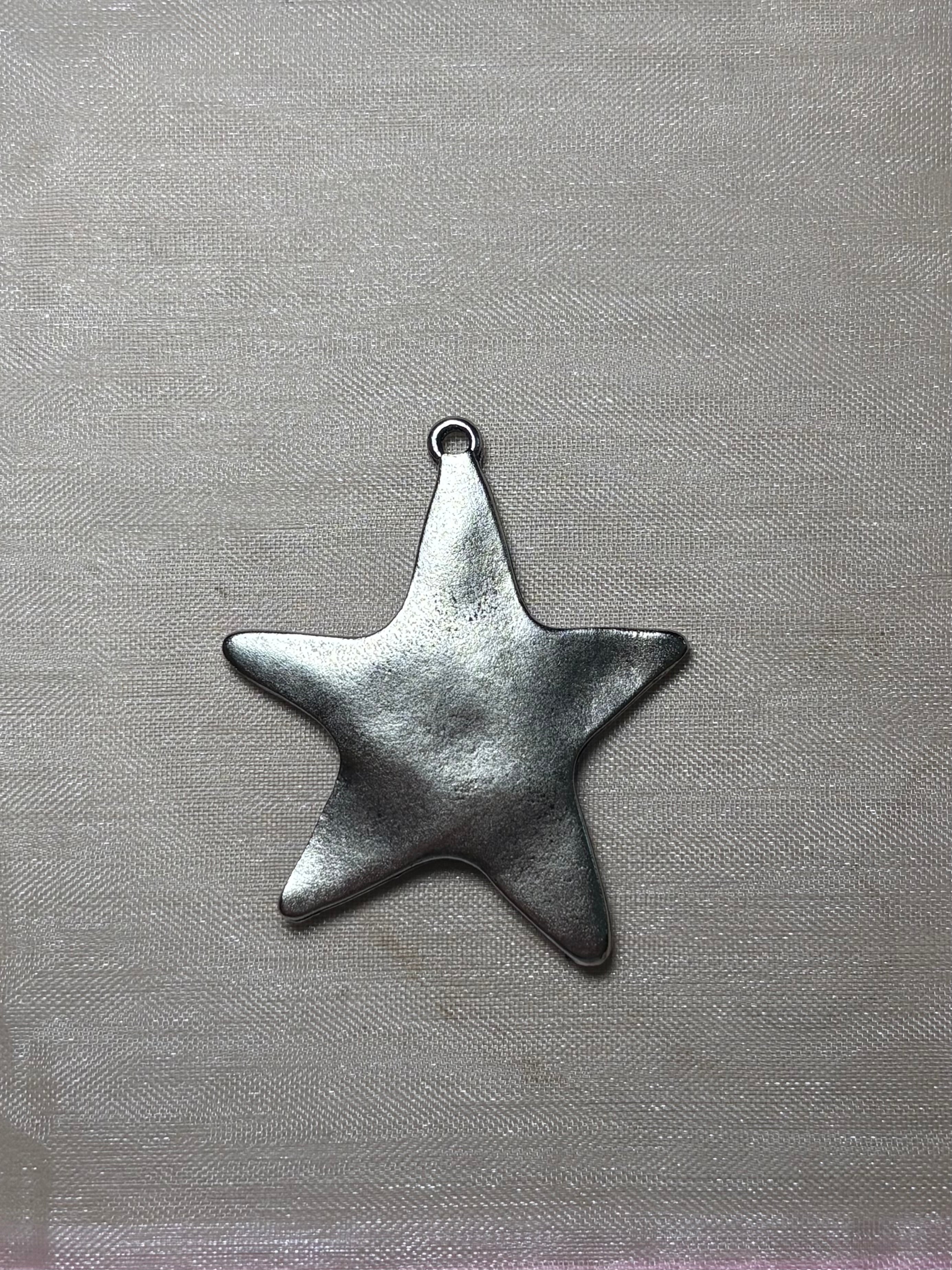 Pewter star charm-lg