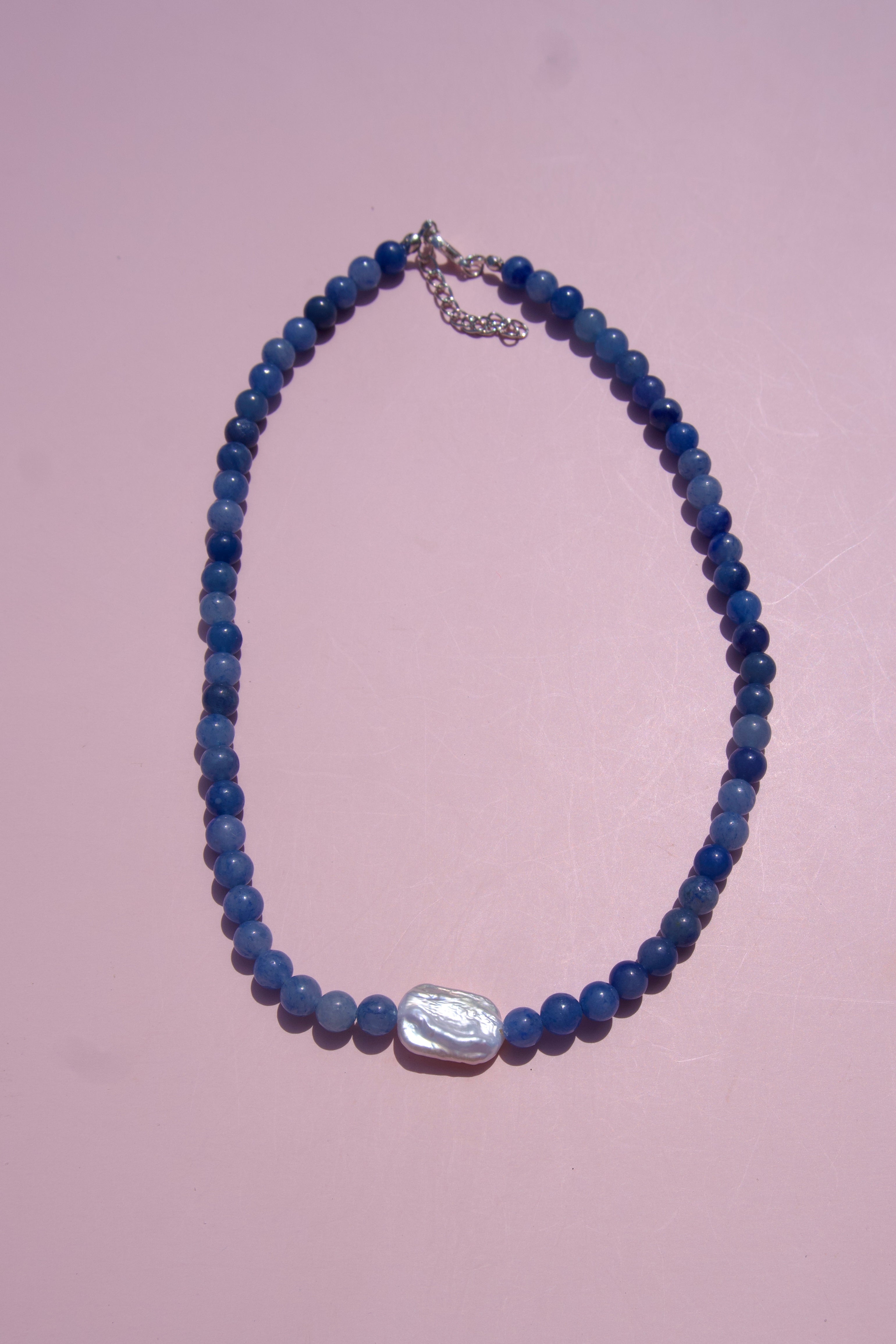 Blue+pearl necklace