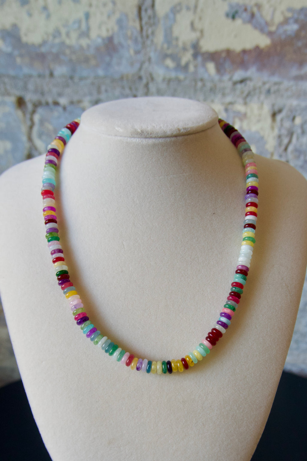 The petite multicolor necklace