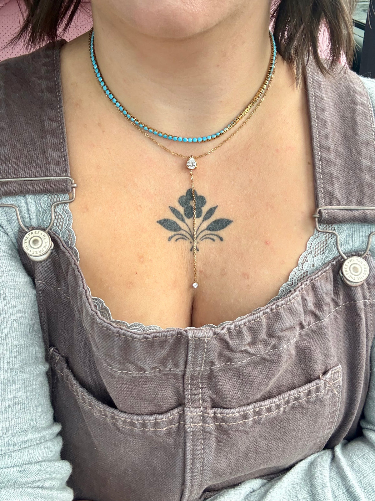 Lariat necklace w/pear charm
