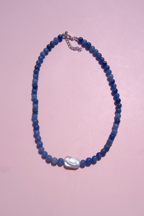 Blue+pearl necklace