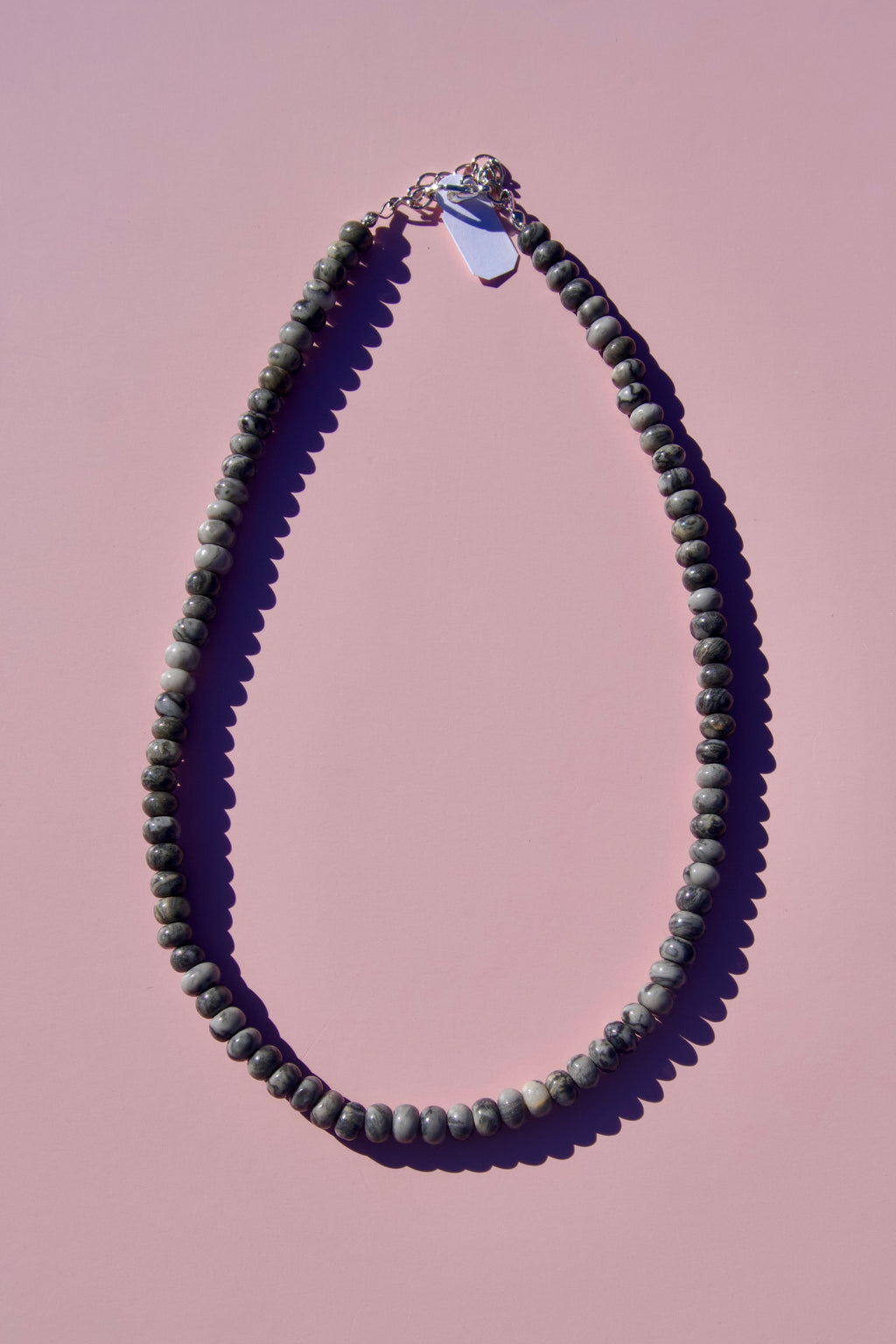 The gray marble necklace