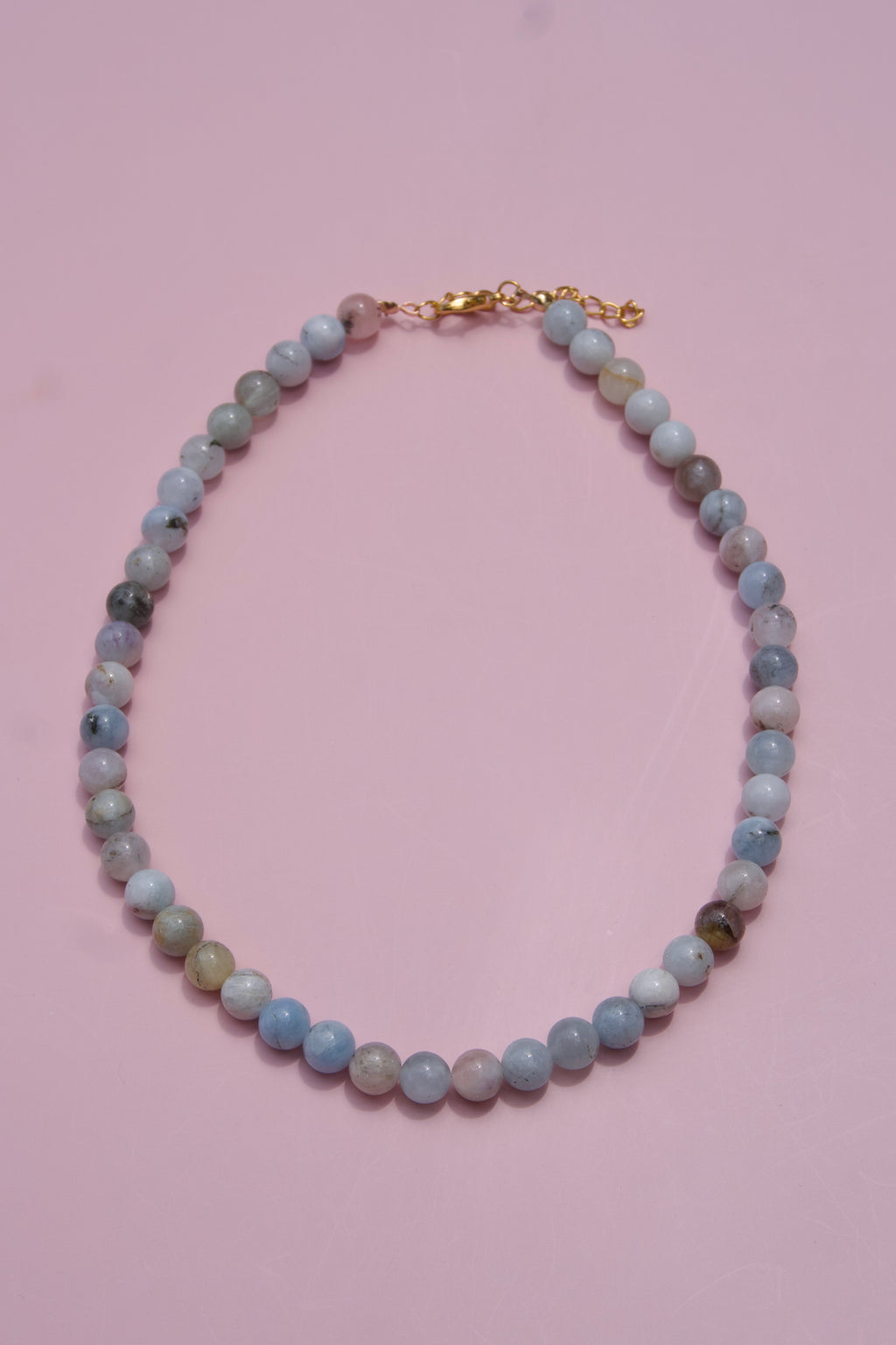 Marbled neutrals beaded necklace-with gold tone hardware