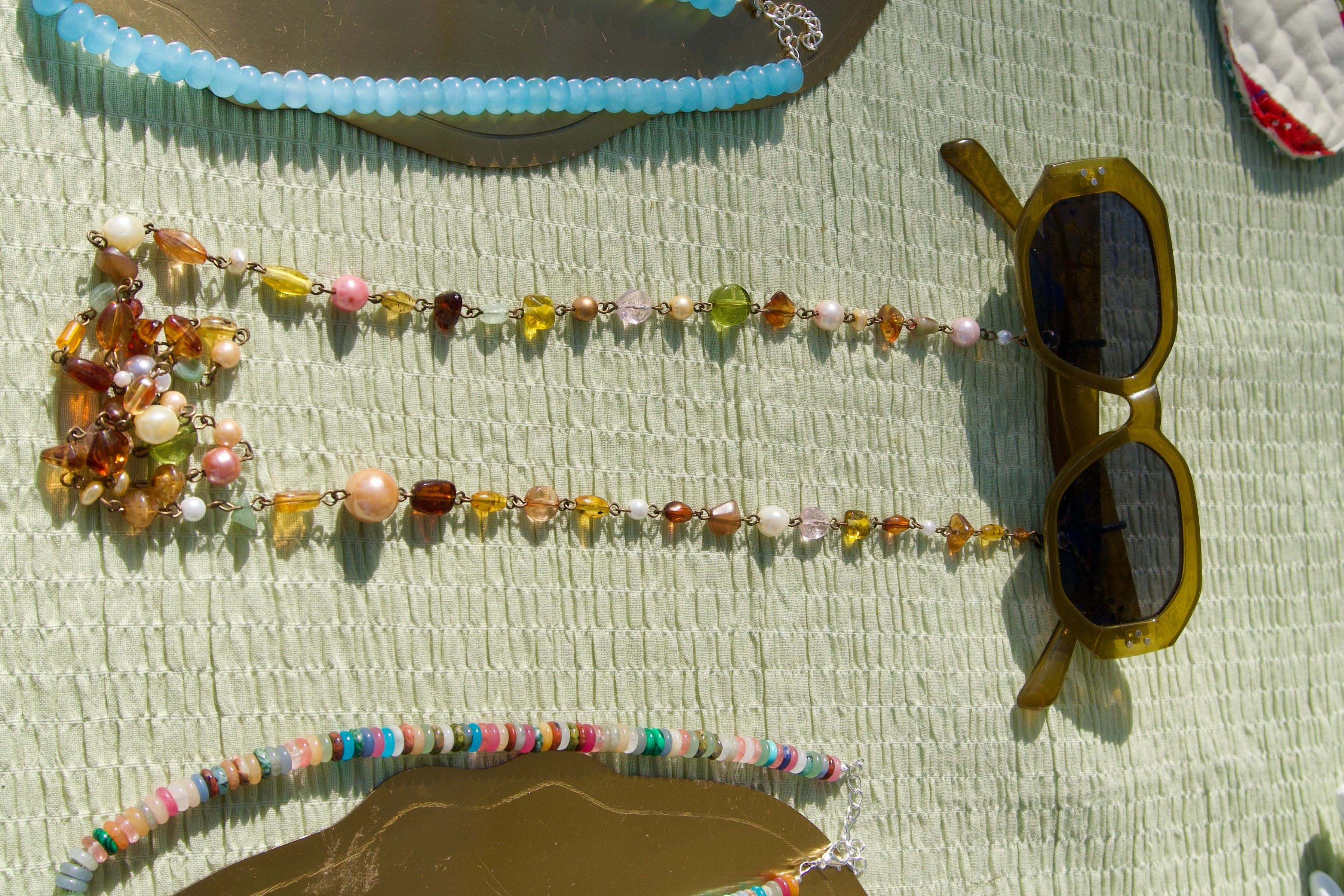 Gemstone glasses chain