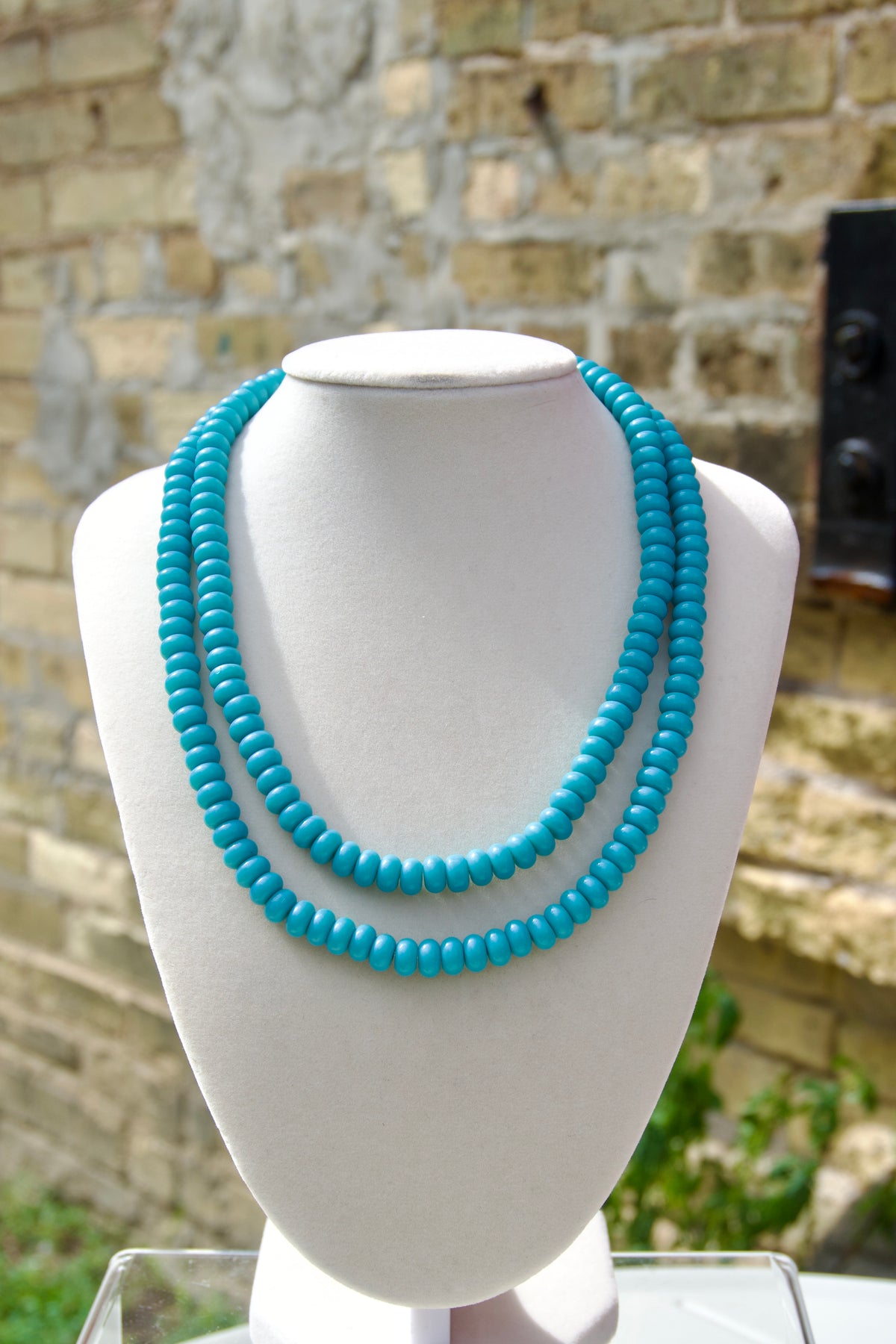 Turquoise beaded necklace